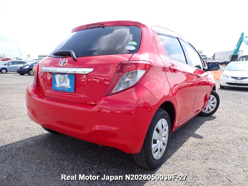 2013 TOYOTA VITZ thumbnail 4