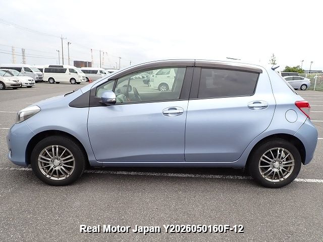 2012 TOYOTA VITZ thumbnail 3