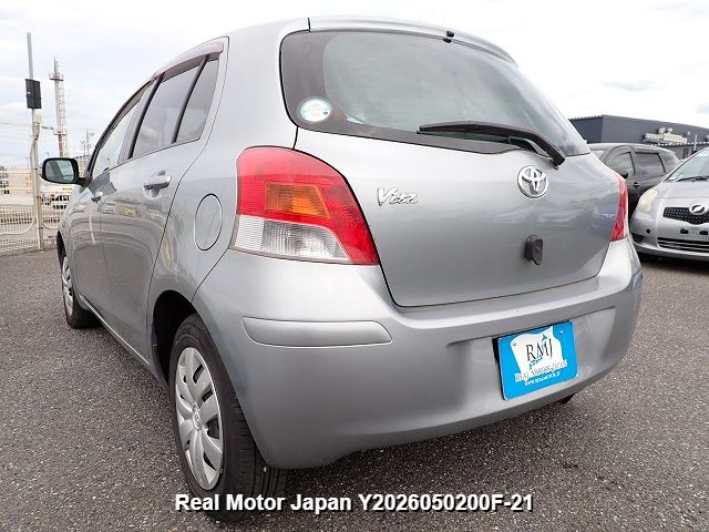 2009 TOYOTA VITZ thumbnail 3