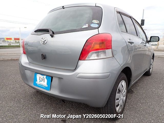 2009 TOYOTA VITZ thumbnail 4