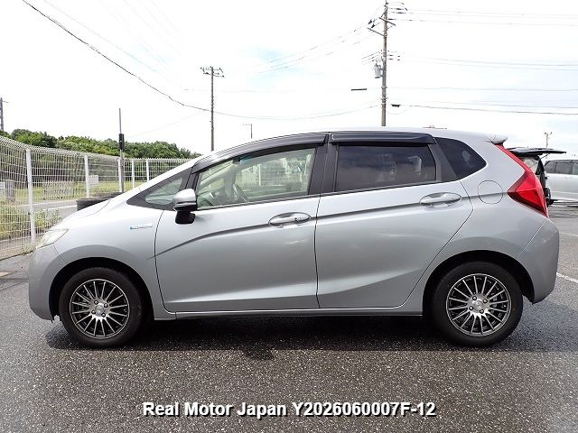 2015 HONDA FIT HYBRID thumbnail 3