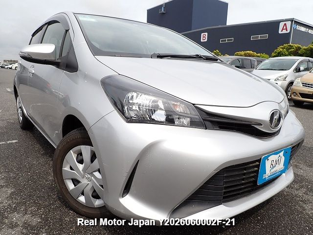 2015 TOYOTA VITZ thumbnail 2