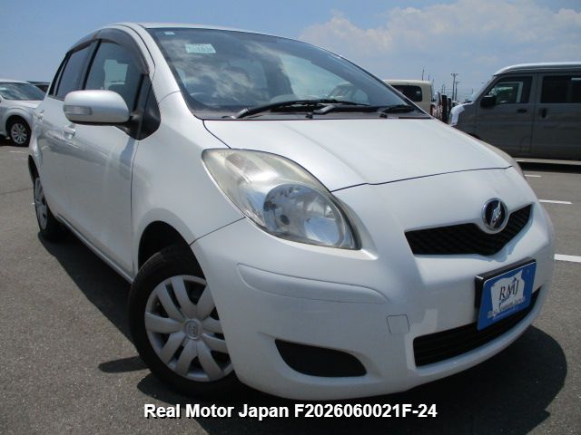 2010 TOYOTA VITZ thumbnail 2