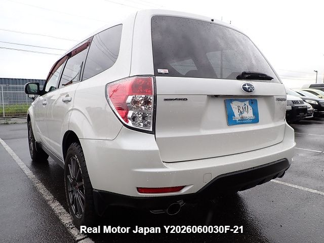 2012 SUBARU FORESTER thumbnail 3