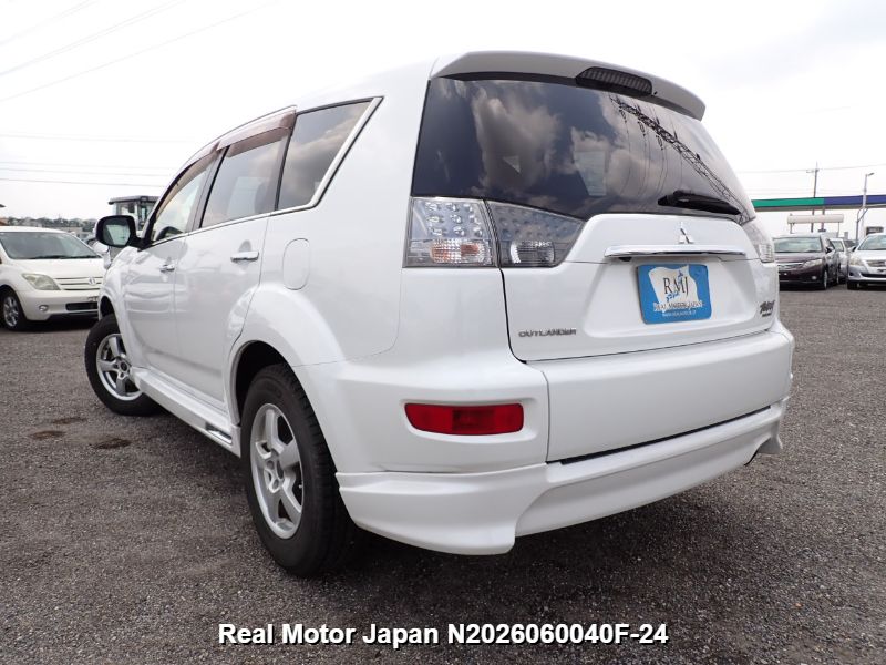 2011 MITSUBISHI OUTLANDER thumbnail 3