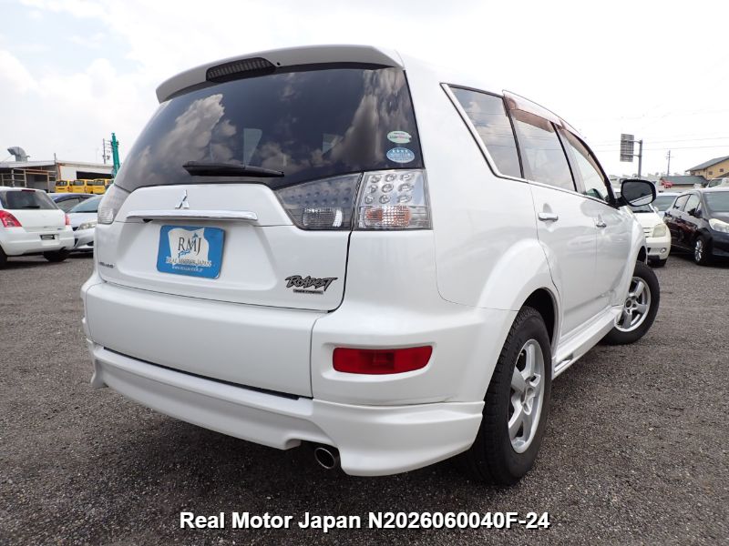 2011 MITSUBISHI OUTLANDER thumbnail 4