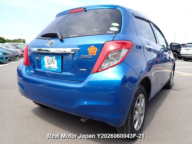 2011 TOYOTA VITZ thumbnail 4