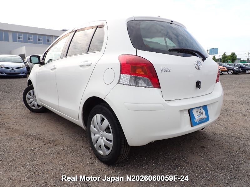 2009 TOYOTA VITZ thumbnail 3