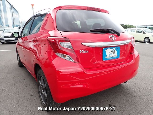 2014 TOYOTA VITZ thumbnail 3