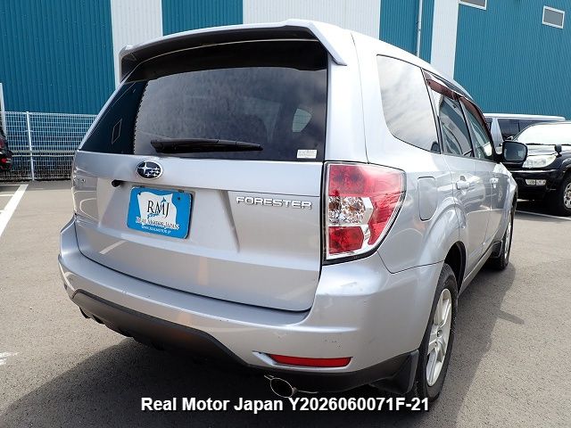 2012 SUBARU FORESTER thumbnail 4