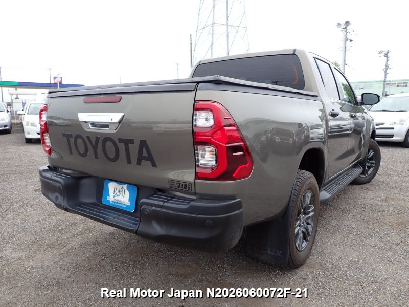 2023 TOYOTA HILUX thumbnail 4