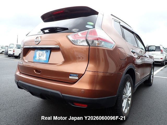 2016 NISSAN X-TRAIL thumbnail 4