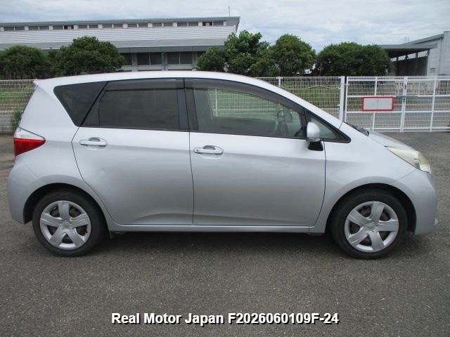 2012 TOYOTA RACTIS thumbnail 4