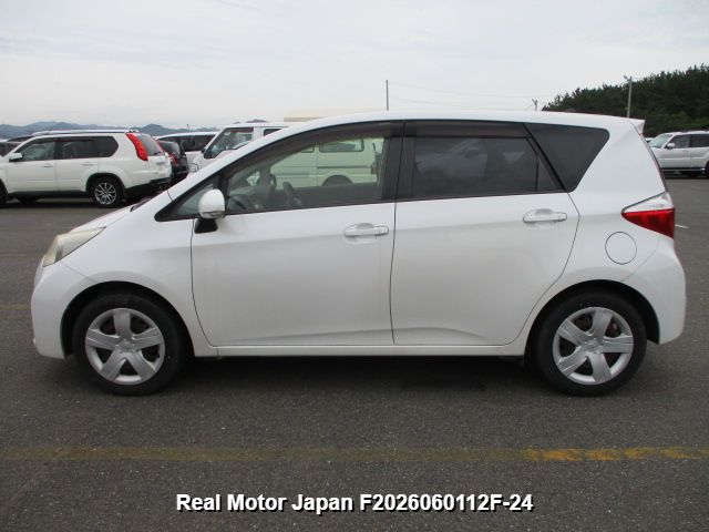 2012 TOYOTA RACTIS thumbnail 3