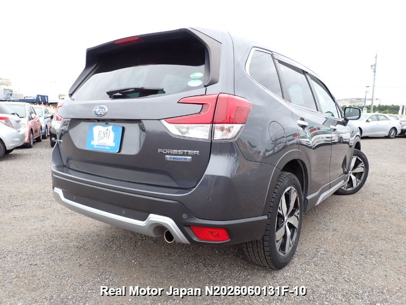 2021 SUBARU FORESTER thumbnail 4