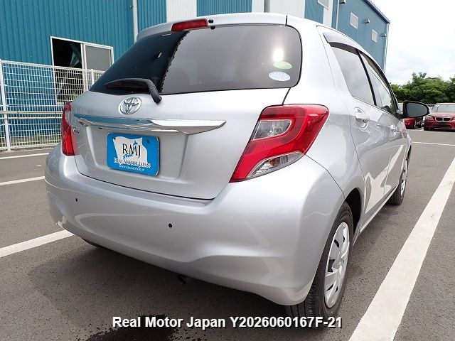 2015 TOYOTA VITZ thumbnail 4