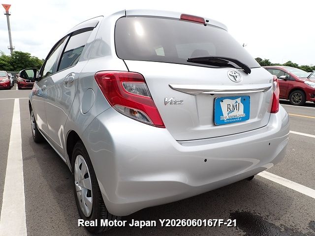2015 TOYOTA VITZ thumbnail 3