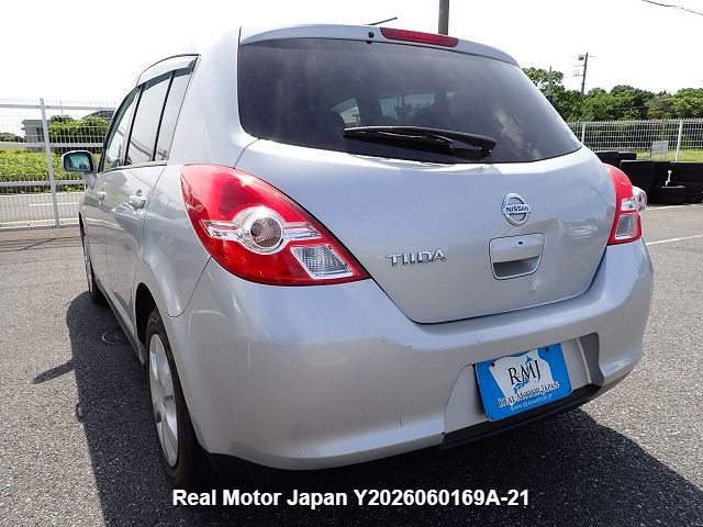 2012 NISSAN TIIDA thumbnail 4