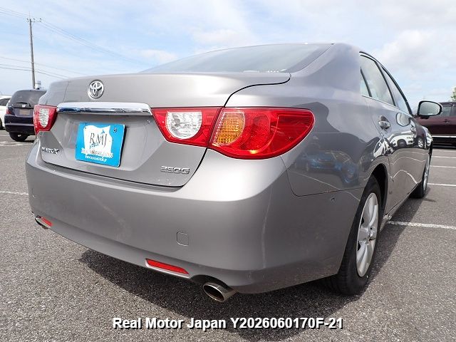 2010 TOYOTA MARK X thumbnail 4