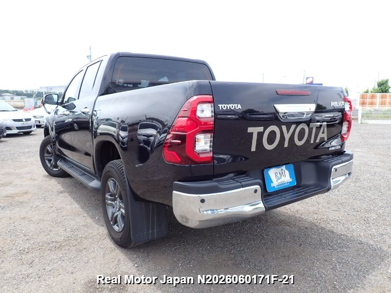 2023 TOYOTA HILUX thumbnail 3