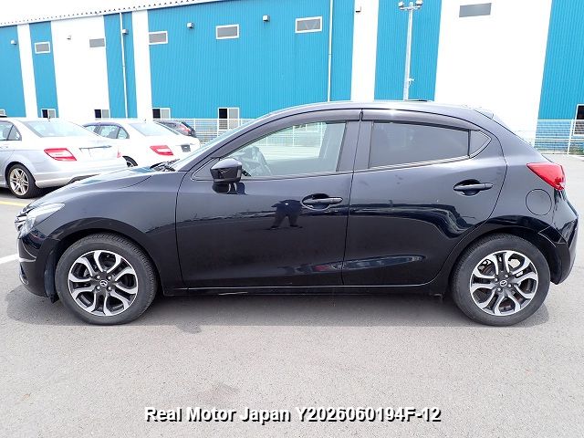 2015 MAZDA DEMIO thumbnail 3