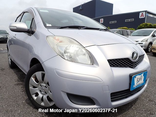 2009 TOYOTA VITZ thumbnail 2