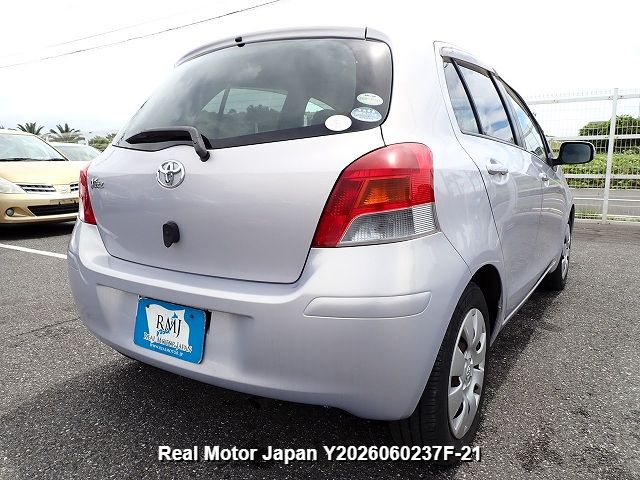2009 TOYOTA VITZ thumbnail 4