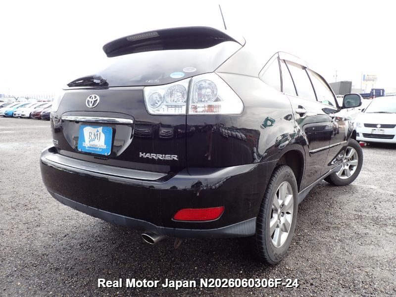 2011 TOYOTA HARRIER thumbnail 4