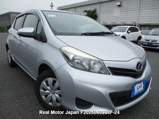 2011 TOYOTA VITZ thumbnail 2