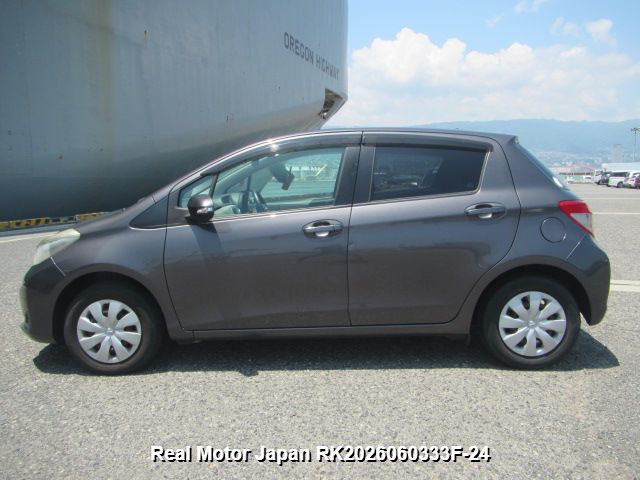 2011 TOYOTA VITZ thumbnail 3