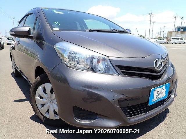 2013 TOYOTA VITZ thumbnail 2