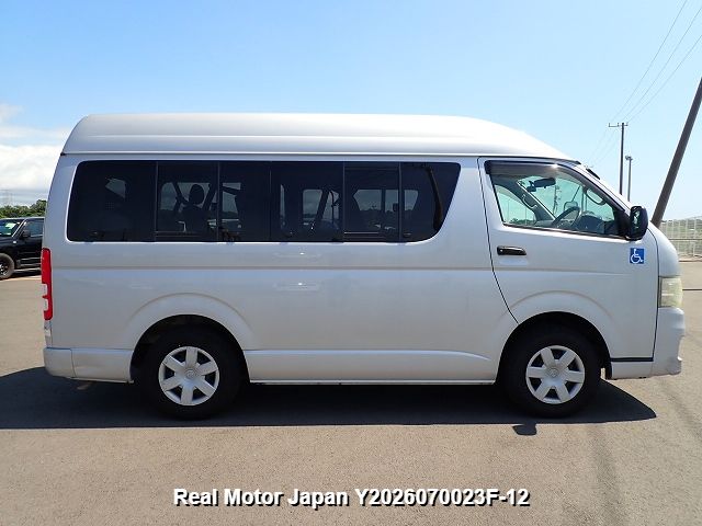 2011 TOYOTA REGIUS ACE thumbnail 4