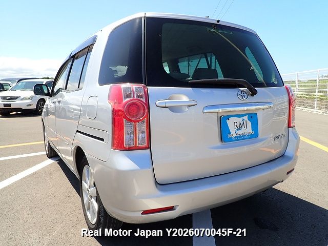 2009 TOYOTA RAUM thumbnail 3