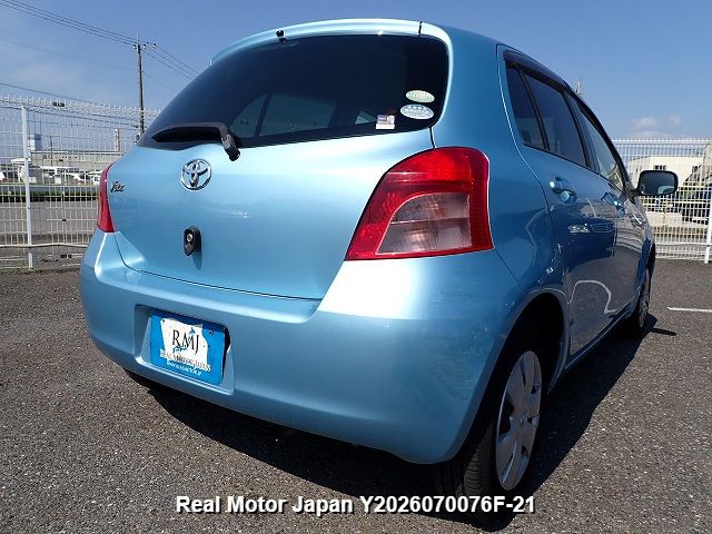 2005 TOYOTA VITZ thumbnail 4
