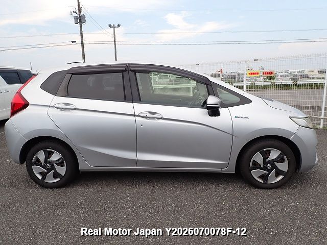 2014 HONDA FIT HYBRID thumbnail 4