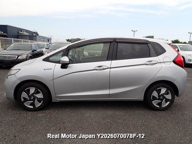 2014 HONDA FIT HYBRID thumbnail 3