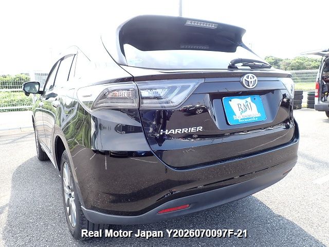 2015 TOYOTA HARRIER thumbnail 3