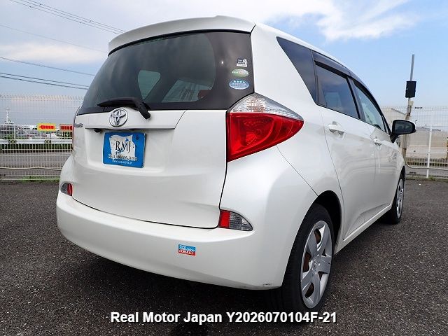 2011 TOYOTA RACTIS thumbnail 4