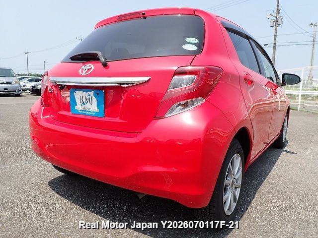 2015 TOYOTA VITZ thumbnail 4