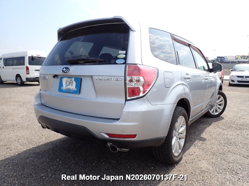 2011 SUBARU FORESTER thumbnail 4