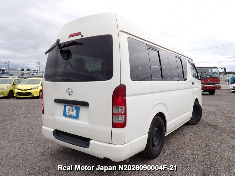 2011 TOYOTA HIACE VAN thumbnail 4