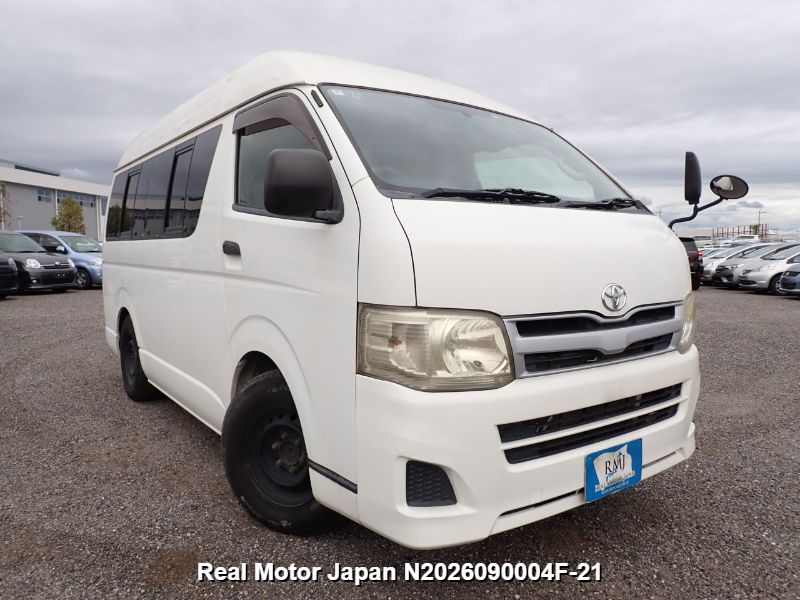 2011 TOYOTA HIACE VAN thumbnail 2