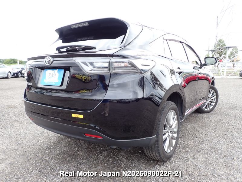 2015 TOYOTA HARRIER thumbnail 4