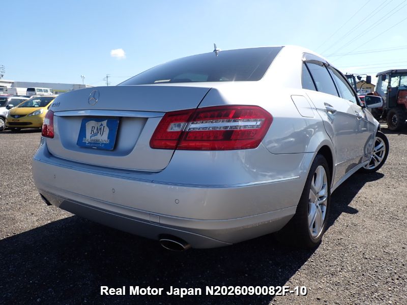2010 MERCEDES-BENZ E CLASS thumbnail 4
