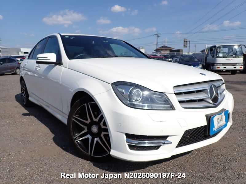2013 MERCEDES-BENZ C-CLASS thumbnail 2
